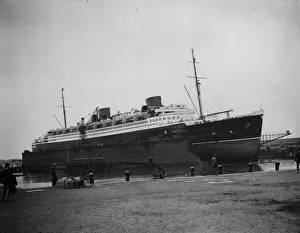 Hull Prints: In For Repairs