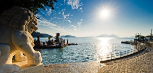 Railing Collection: Repalse Bay with Lion sculpture