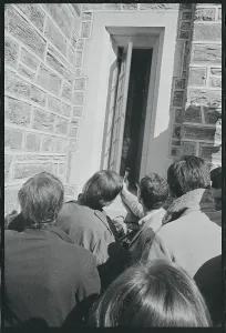 Durham Prints: Reporters Talking with Vigilante