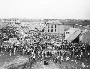 Rescue Prints: Rescue Workers Look Thru Rubble;Gen.View