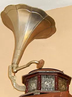 Images Dated 2nd November 2014: Retro revival, old gramophone
