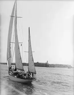 Yacht Prints: Reynolds Wins St. Petersburg-to-Havana Yacht Race