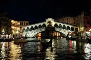 Italian Culture Collection: Rialto Bridge at night
