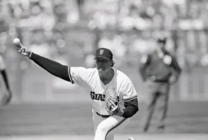 Pitching Prints: Rich Gossage W/Arm Extended Pitching