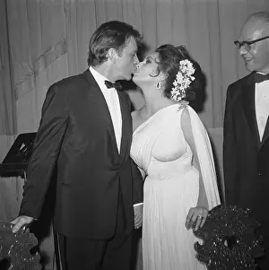 Richard Burton Kisses Elizabeth Taylor