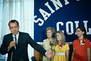 Manchester Prints: Richard Nixon and Family Greeting Supporters