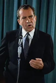 Manchester Prints: Richard Nixon Speaking to the Press