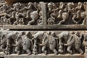 Images Dated 1st February 2010: Riders on horses and elephants, rows of figurines on the wall of Kesava Temple, Keshava Temple