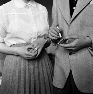 Fashion And Clot Prints: A Ring On Her Finger