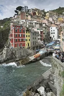 Images Dated 15th May 2015: Riomaggiore
