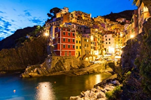 Images Dated 22nd May 2016: Riomaggiore