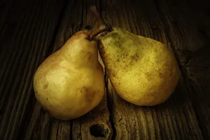 Images Dated 2nd November 2016: Two Ripe Pears Still Life