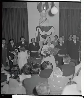 Rita Hayworth and Ali Kahn Getting Married
