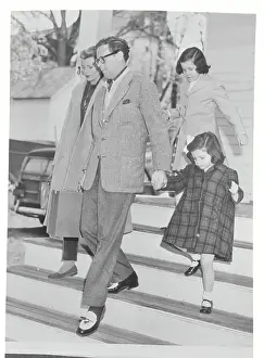 White Plains Prints: Rita Hayworth with Husband and Daughters