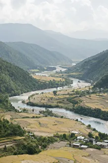 Images Dated 28th October 2011: River landscape, river meandering through a valley, near Punakha, the Himalayas, Bhutan