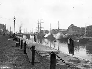 Irish Prints: River Lee running through the Quay in Cork city