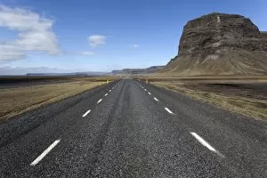 Road no. 1, Ring Road, in the south of Iceland, near Nupsstadur, Iceland