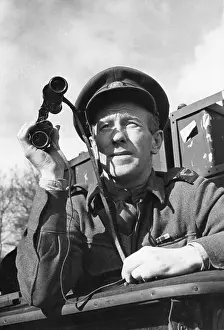 Binoculars Prints: Robert Dunnett