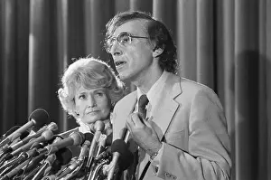 Press Conf Prints: Robert Gallo and Heckler at Press Conference
