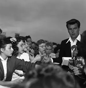 Leaf 4 1 13 Prints: Robert Wagner With Fans