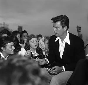 Leaf 4 1 13 Prints: Robert Wagner With Fans