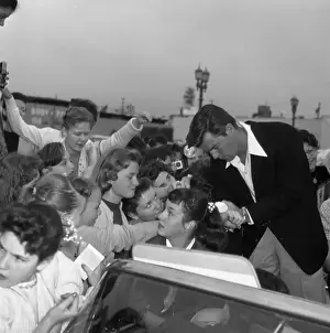 Leaf 4 1 13 Prints: Robert Wagner With Fans