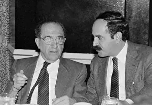 Robert Weinberg Conversing with Professor Salvador Luira