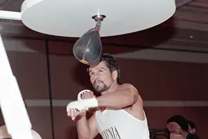Roberto Duran Hits Speedbag