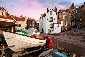 Images Dated 10th August 2014: Robin Hood Bay, Yorkshire, England