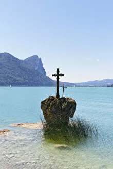 Images Dated 6th July 2014: Rock with a cross, Mondsee Lake, Salzkammergut, Salzburg State, Upper Austria, Austria