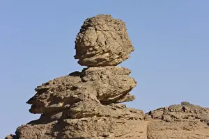 Fell Prints: Rock formations in the Libyan Desert