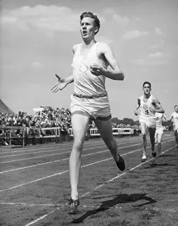 Jogger Prints: Roger Bannister Winning Mile Race