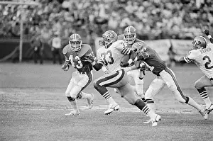Denver Prints: Roger Craig Out Running Defenders