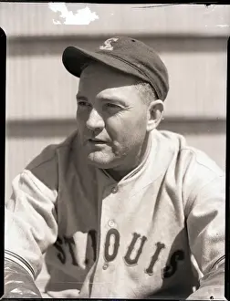 Manager Prints: Rogers Hornsby Looking to Right