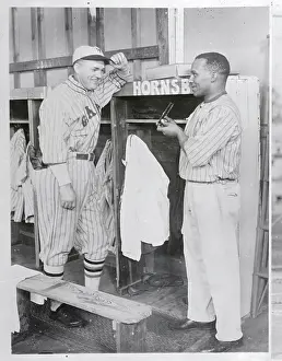 Rogers Hornsby Talking with NY Giants Trainer Jamieson