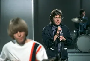 Rolling Stones Performing On A Set