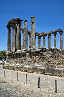 Images Dated 4th July 2012: The roman temple of Evora