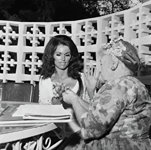 Huty25530 Prints: Rona Barrett's Beverly Hills Party