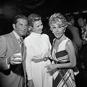 Huty25530 Prints: Rona Barrett's Beverly Hills Party