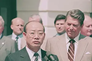 Press Conf Prints: Ronald Reagan with Chun Doo Hwan