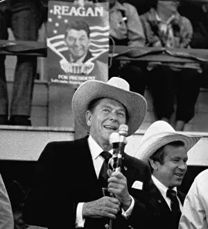 1980 Us Presidential Election Prints: Ronald Reagan Giving a Speech