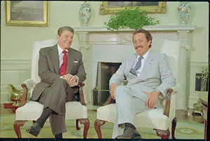 Ronald Reagan and Vinicio Cerezo Chatting