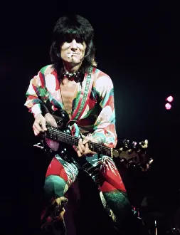 Ronnie Wood Performing In The Faces