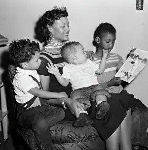 Roy Campanella'S Family Posing W/Picture