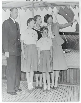 Ingrid Prints: Royal Family Together for Cruise