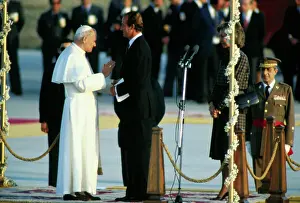 Sofia Prints: Royal Family Welcoming Pope John Paul II