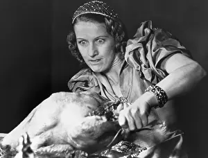 Hungry Prints: Ruby Mercer Eats Turkey the Correct Way
