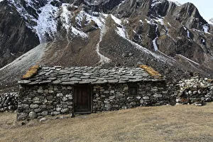 Khumbu Gallery: The ruins of the old Pheriche village