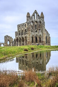 Images Dated 5th May 2017: Ruins of Whitby Abbey monastery, Whitby, North Yorkshire, England, UK