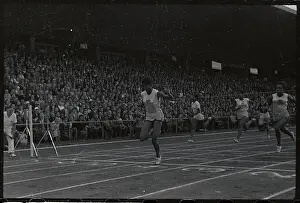 Stuttgart Prints: Runner Wilma Rudolph Setting World Record